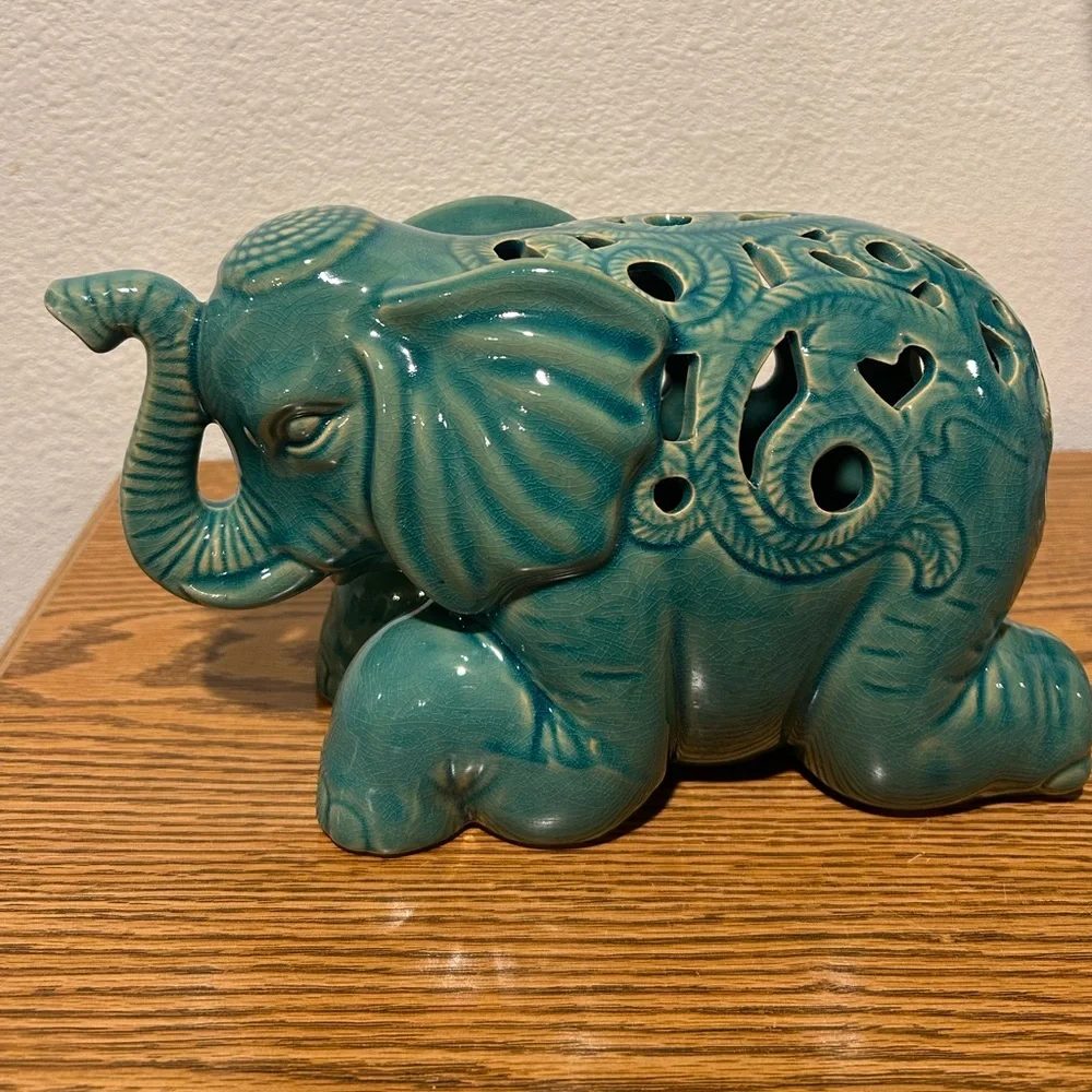 Teal Ceramic Open Fretwork Good Luck Elephant Figurine - Picture 2 of 13